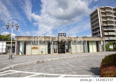 JR九州香椎線の須恵駅の風景 JR九州香椎線の須恵駅の風景 142861537
