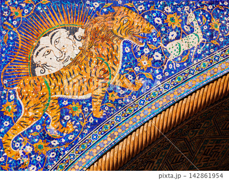 Registan Sher Dor Madrasa in Samarkand Registan Sher Dor Madrasa in Samarkand 142861954