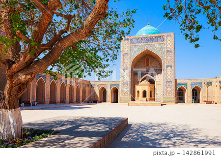Kalyan Mosque in Bukhara, Uzbekistan Kalyan Mosque in Bukhara, Uzbekistan 142861991