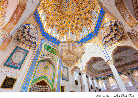 Haji Yaqub Mosque interior in Dushanbe, Tajikistan Haji Yaqub Mosque interior in Dushanbe, Tajikistan 142862705