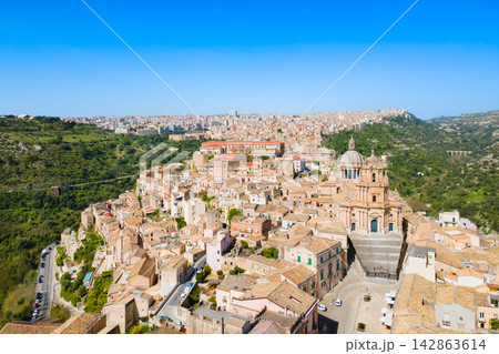 Duomo of San Giorgio or St. George Cathedral aerial view Duomo of San Giorgio or St. George Cathedral aerial view 142863614