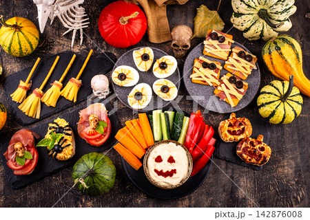 Halloween appetizers. Assortment of snack, food, party buffet 142876008