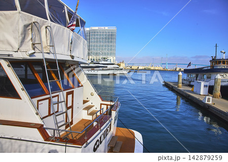 Harbor Boat Dock and Modern Hotel on Sunny San Diego Waterfront California 142879259