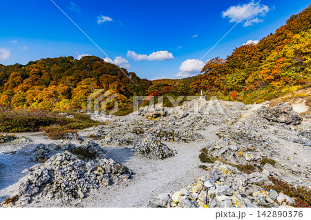 青森県 恐山の秋景色 青森県 恐山の秋景色 142890376