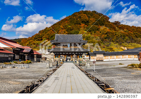 青森県 恐山の秋景色 青森県 恐山の秋景色 142890397