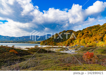 青森県 恐山の秋景色 青森県 恐山の秋景色 142890421