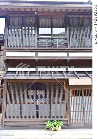 奈良井宿の一軒の建物 奈良井宿の一軒の建物 142892851
