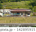 旧JR日高線のかつての浦河駅（現在は廃駅） 142895915
