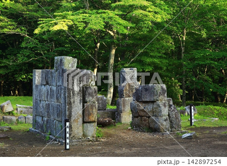 世界遺産　石のある風景 142897254