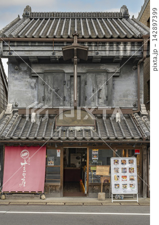 古い建物 古い建物 142897399