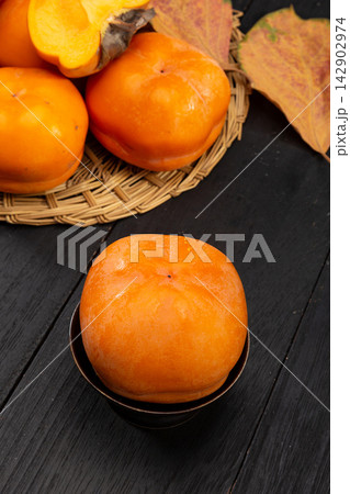 fresh Mopan Persimmon Fruit With Sweet Soft Flavor 142902974