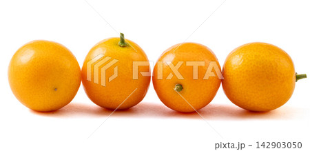 fresh Oval Kumquats Whole and Cross Section Cut fresh Oval Kumquats Whole and Cross Section Cut 142903050