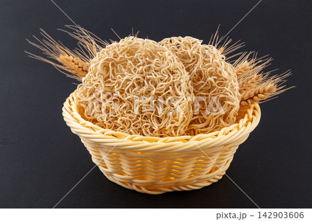 dried Whole Grain Instant Noodle Cakes Non Fried dried Whole Grain Instant Noodle Cakes Non Fried 142903606