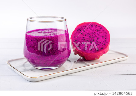 fresh Dragon Fruit Juice with Tropical Fruit Flavor fresh Dragon Fruit Juice with Tropical Fruit Flavor 142904563
