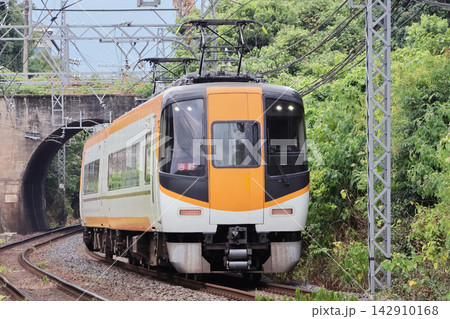 近畿日本鉄道、近鉄南大阪線の16400系特急列車 近畿日本鉄道、近鉄南大阪線の16400系特急列車 142910168
