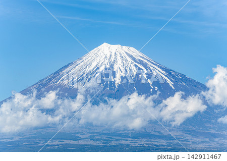 静岡県某所　青空と富士山（イメージ） 142911467