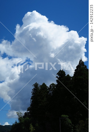 入道雲 142912235