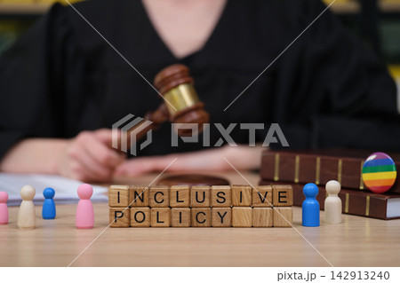 Balancing justice and community through inclusive policy discussions Balancing justice and community through inclusive policy discussions 142913240