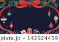 クリスマスオーナメントとプレゼントのクリスマスセール横長バナーテンプレート ベクターイラスト 142924459