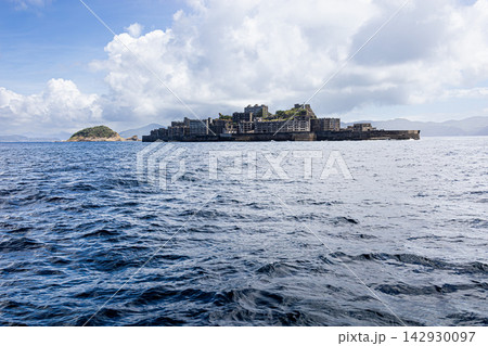 軍艦島と中ノ島 軍艦島と中ノ島 142930097