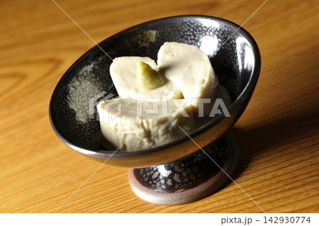 生湯葉とわさび 生湯葉とわさび 142930774