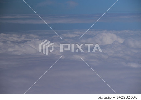 雲海に浮かぶ 142932638
