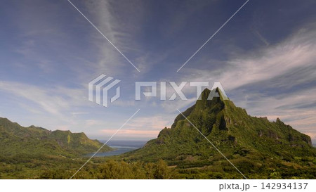 仏領ポリネシア 海と山の絶景 モーレア島 仏領ポリネシア 海と山の絶景 モーレア島 142934137