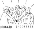 一致団結　チーム　円陣を組む　みんなで頑張ろう　ファイト 142935353