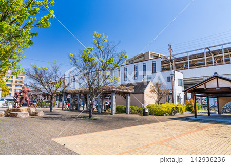 JR瀬戸大橋線 茶屋町駅の駅前の春の風景1 岡山県倉敷市 JR瀬戸大橋線 茶屋町駅の駅前の春の風景1 岡山県倉敷市 142936236