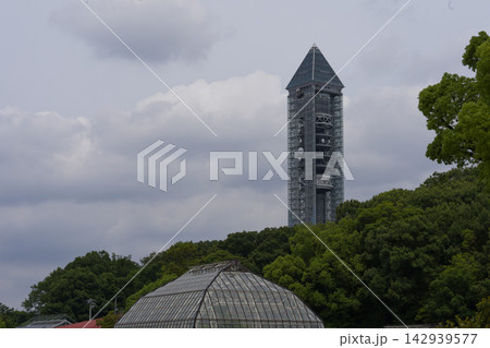 東山スカイタワーと東山動植物園のランドマーク素材 東山スカイタワーと東山動植物園のランドマーク素材 142939577