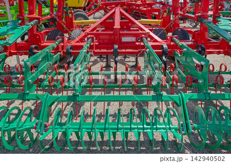 Soil Preparation Seedbed Cultivator 142940502