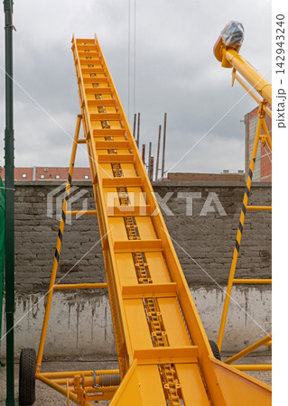 Yellow Mobile Carrier Conveyor Yellow Mobile Carrier Conveyor 142943240