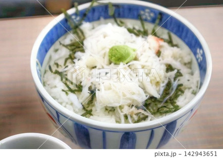 海鮮丼 142943651
