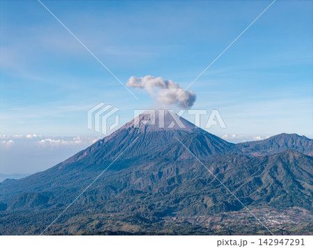 Bromo Hill Landscape Featuring Volcanic Mountain and Plume 142947291
