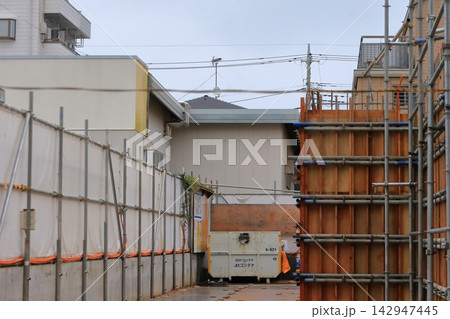 型枠建て込み(建築躯体工事) 型枠建て込み(建築躯体工事) 142947445
