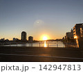 沈む太陽 142947813