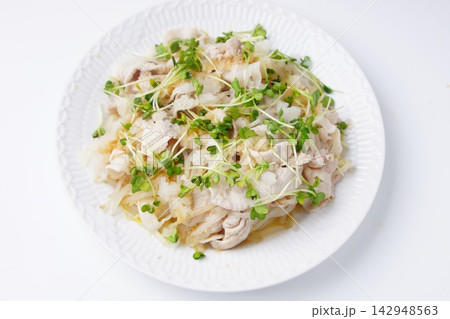 豚肉冷しゃぶしゃぶ 豚肉冷しゃぶしゃぶ 142948563