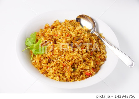 ドライカレー カレーピラフ ドライカレー カレーピラフ 142948756