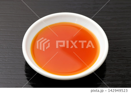 ラー油 142949523
