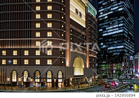 大阪の街と建物-阪急百貨店うめだ本店 大阪の街と建物-阪急百貨店うめだ本店 142950894