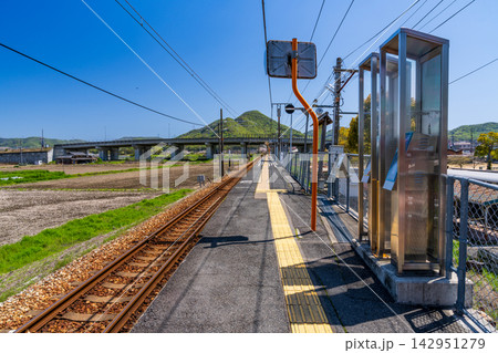 JR宇野線 常山駅の春の風景2 岡山県玉野市 JR宇野線 常山駅の春の風景2 岡山県玉野市 142951279