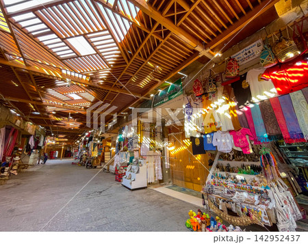 エジプト・ルクソール 王家の谷前の土産店 エジプト・ルクソール 王家の谷前の土産店 142952437