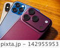 スマホ 142955953