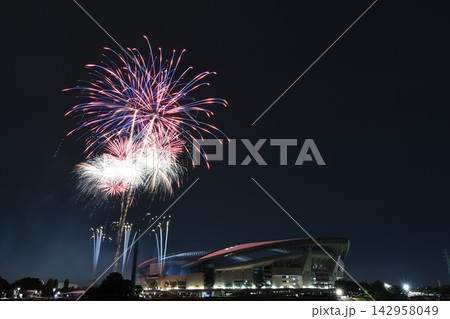 夜空に咲く大輪 埼玉スタジアム 花火大会 夜空に咲く大輪 埼玉スタジアム 花火大会 142958049