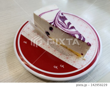 ブルーベリーレアチーズケーキ ブルーベリーレアチーズケーキ 142958229