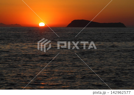 Seaside town of Turgutreis and spectacular sunsets 142962577