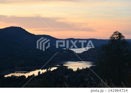 Mountain Lake Sunset Vista at Dusk Mountain Lake Sunset Vista at Dusk 142964724