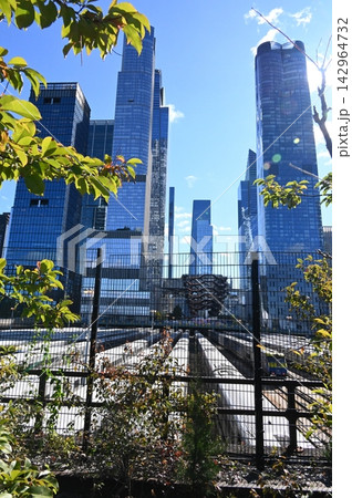 New York City Skyline and Hudson Yards Train Yard 142964732