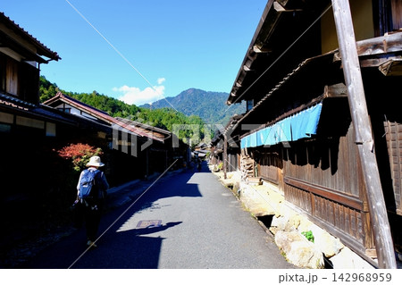 中山道・妻籠宿町並み 中山道・妻籠宿町並み 142968959