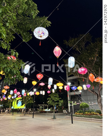 Hong Kong Mid-Autumn Festival hanging colorful lanterns display in park 142972970